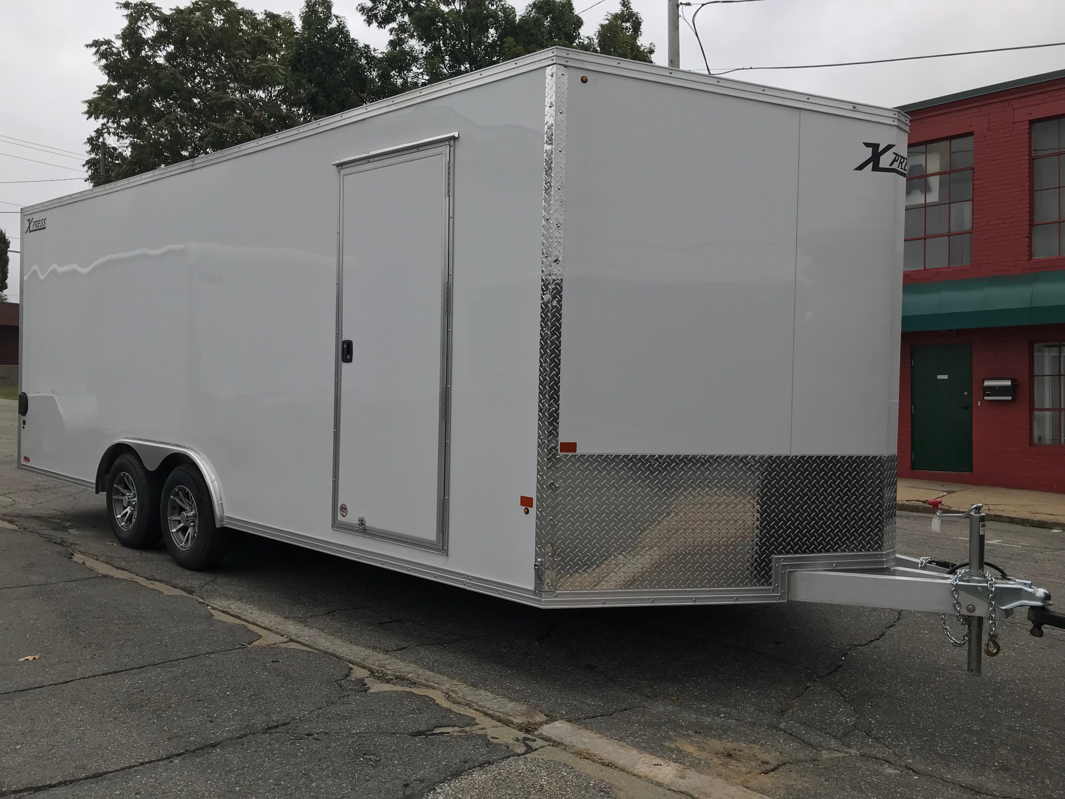 Enclosed Car Hauler Trailer 8.5'x20' Tapered V-Nose WHITE Ramp High Country Aluminum