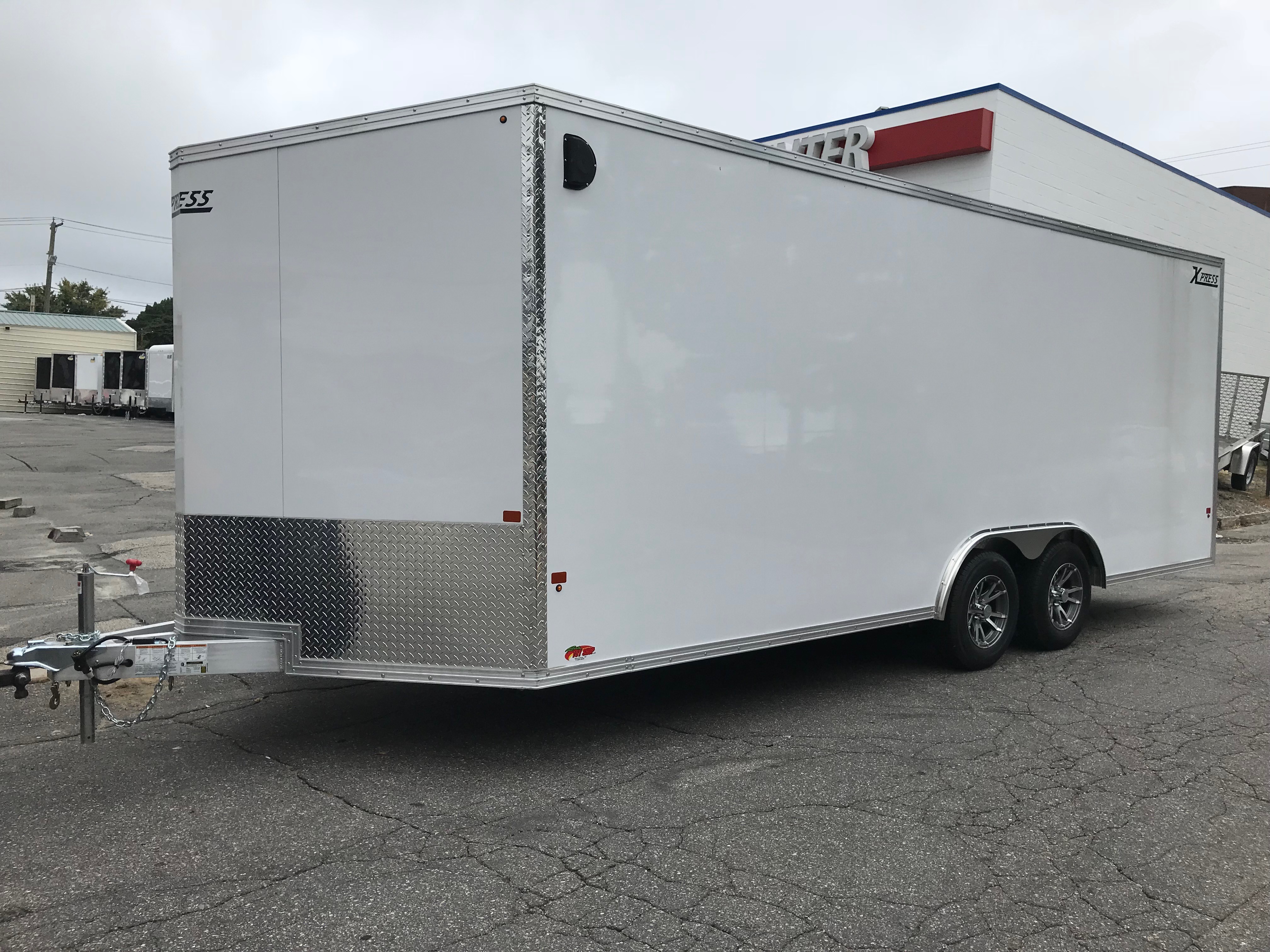 Enclosed Car Hauler Trailer 8.5'x20′ Tapered V-Nose WHITE ...