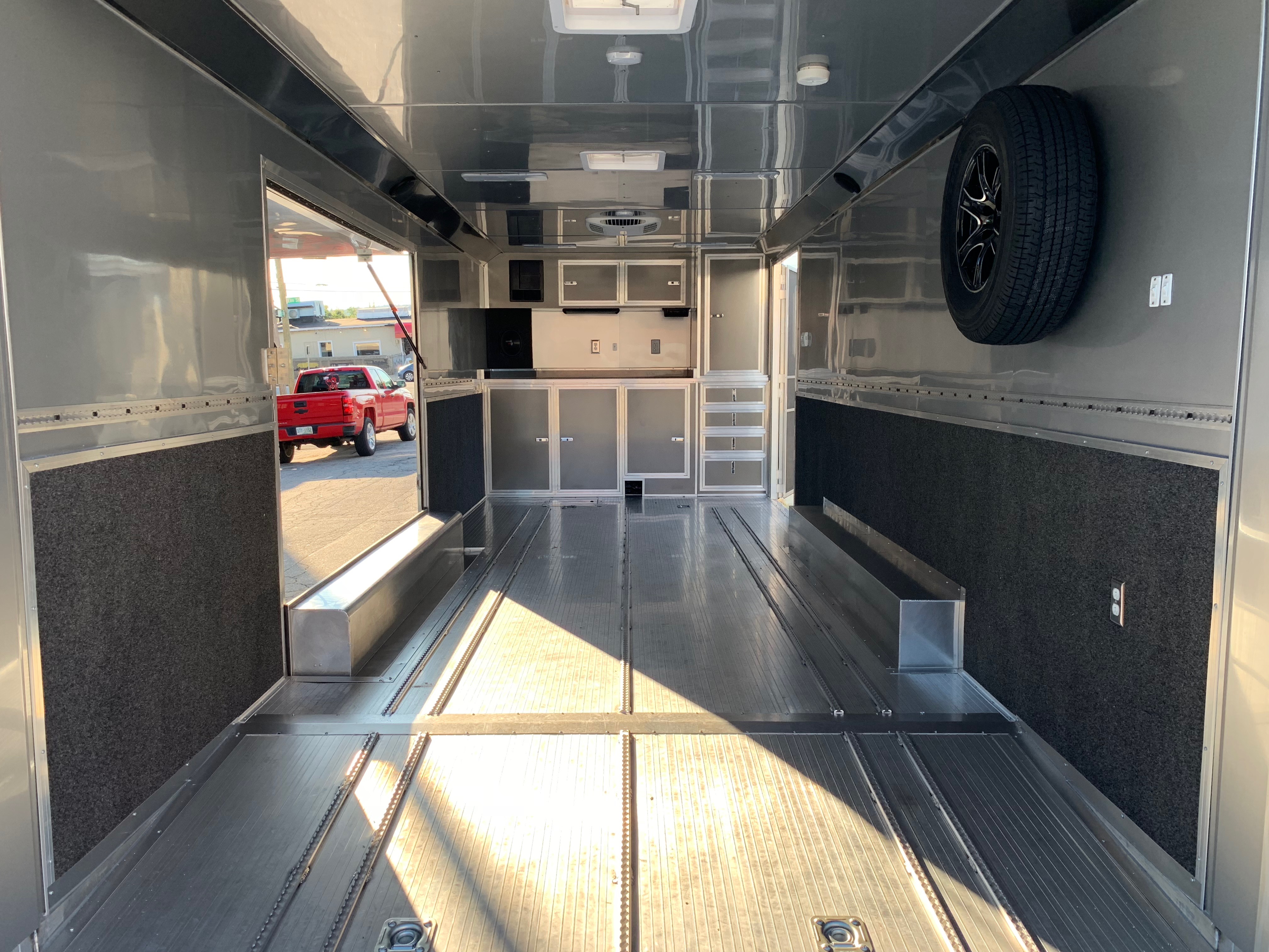 Enclosed Car Hauler Trailer 8 5 X24 Bull Nose White Ramp Wells