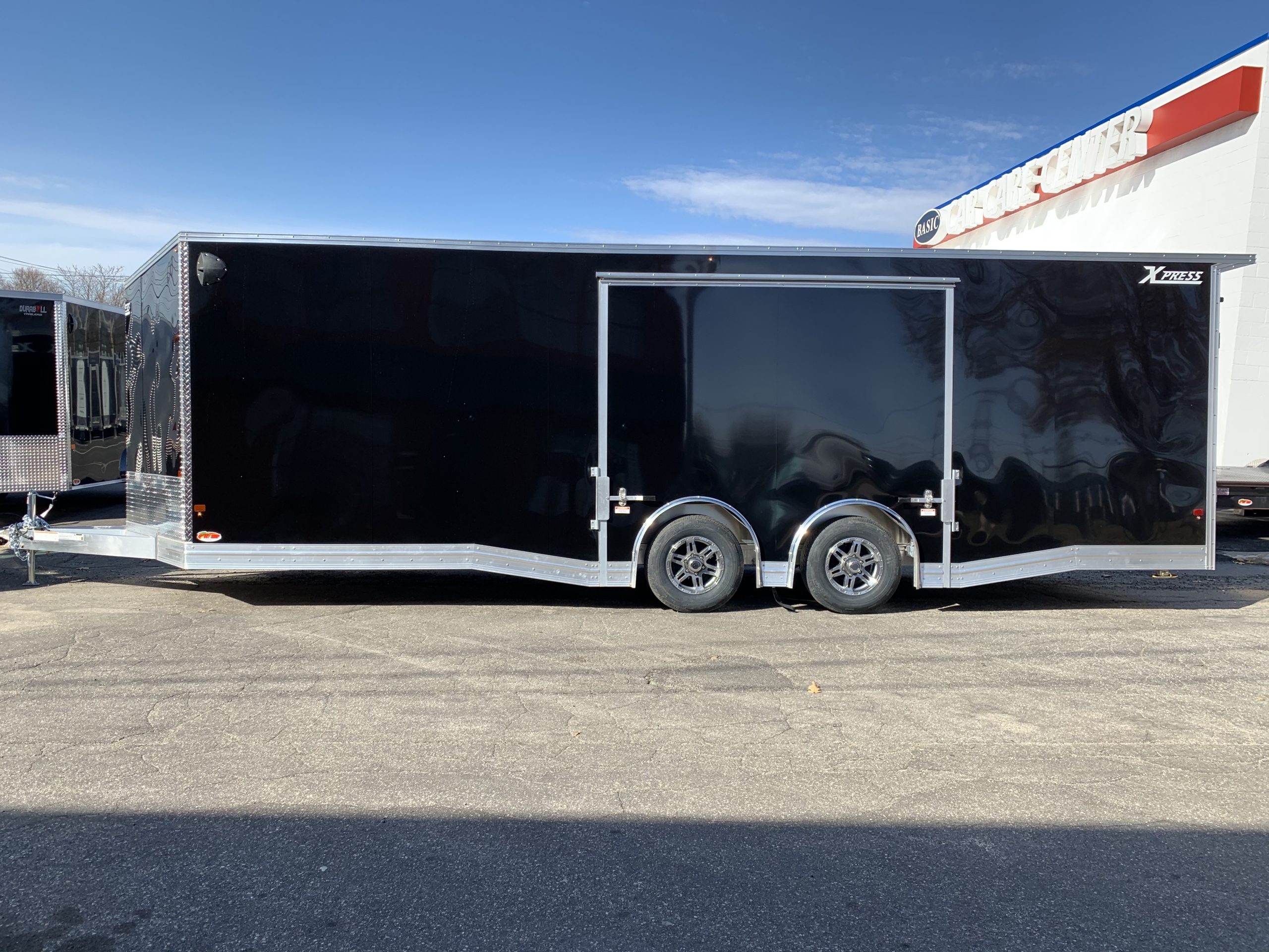 Enclosed Car Hauler Trailer 8.5’x24′ Tapered V-Nose Black Ramp High Country Aluminum