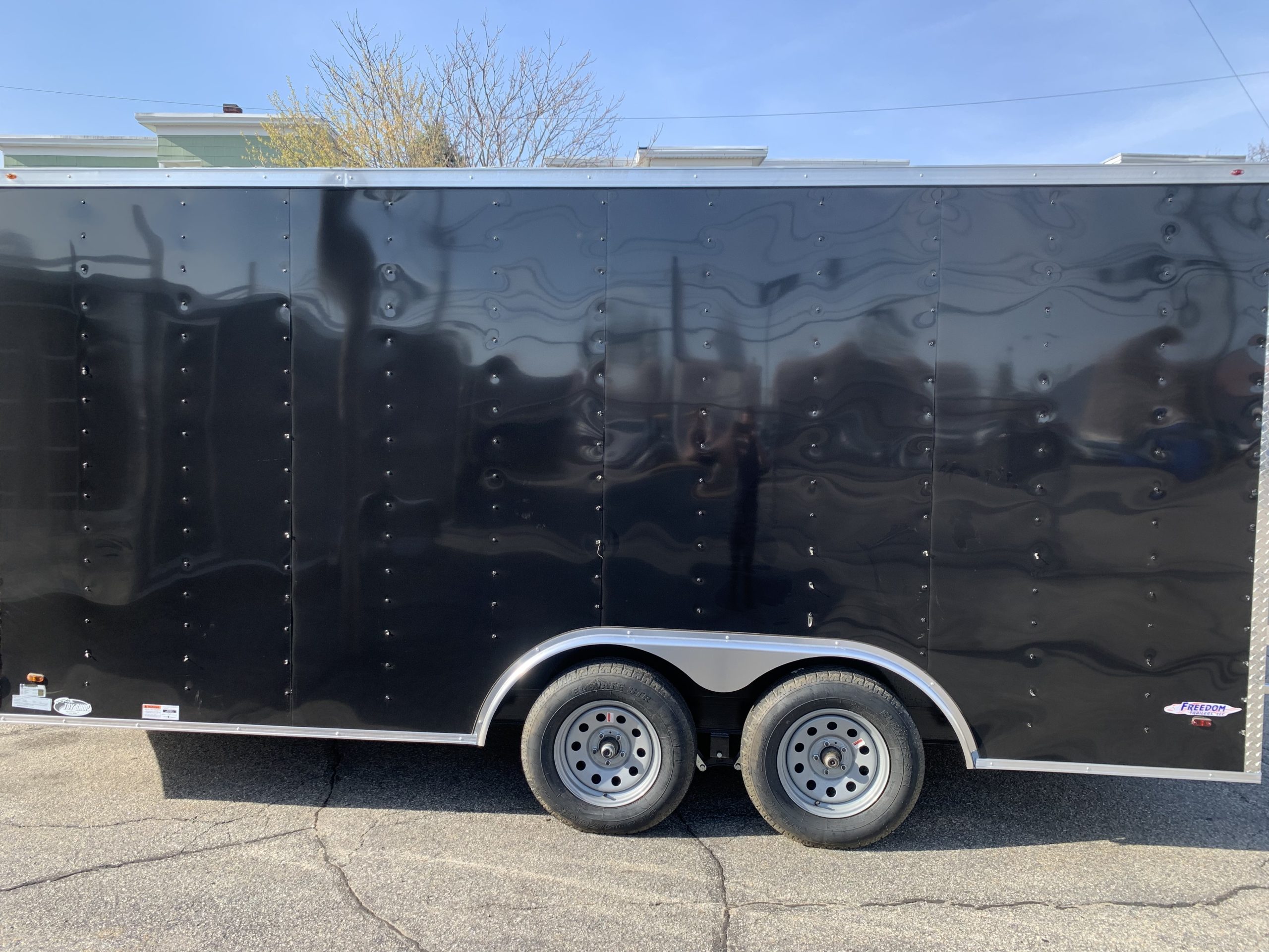 Enclosed Cargo Trailer 8.5'x16'+2'V Black Freedom