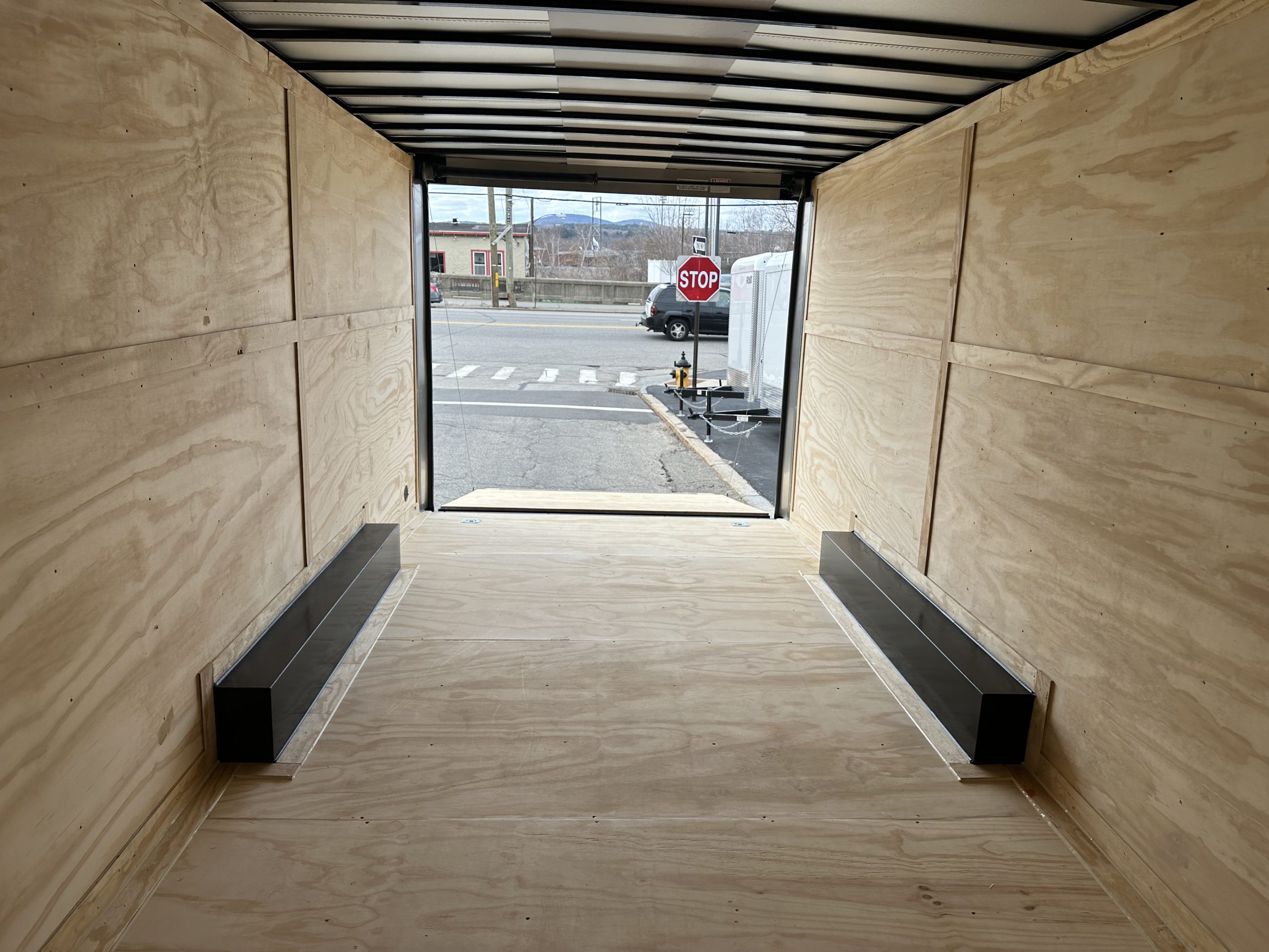 Enclosed Car hauler Trailer 8.5X20' 7' Interior Black Out Xtreme Cargo