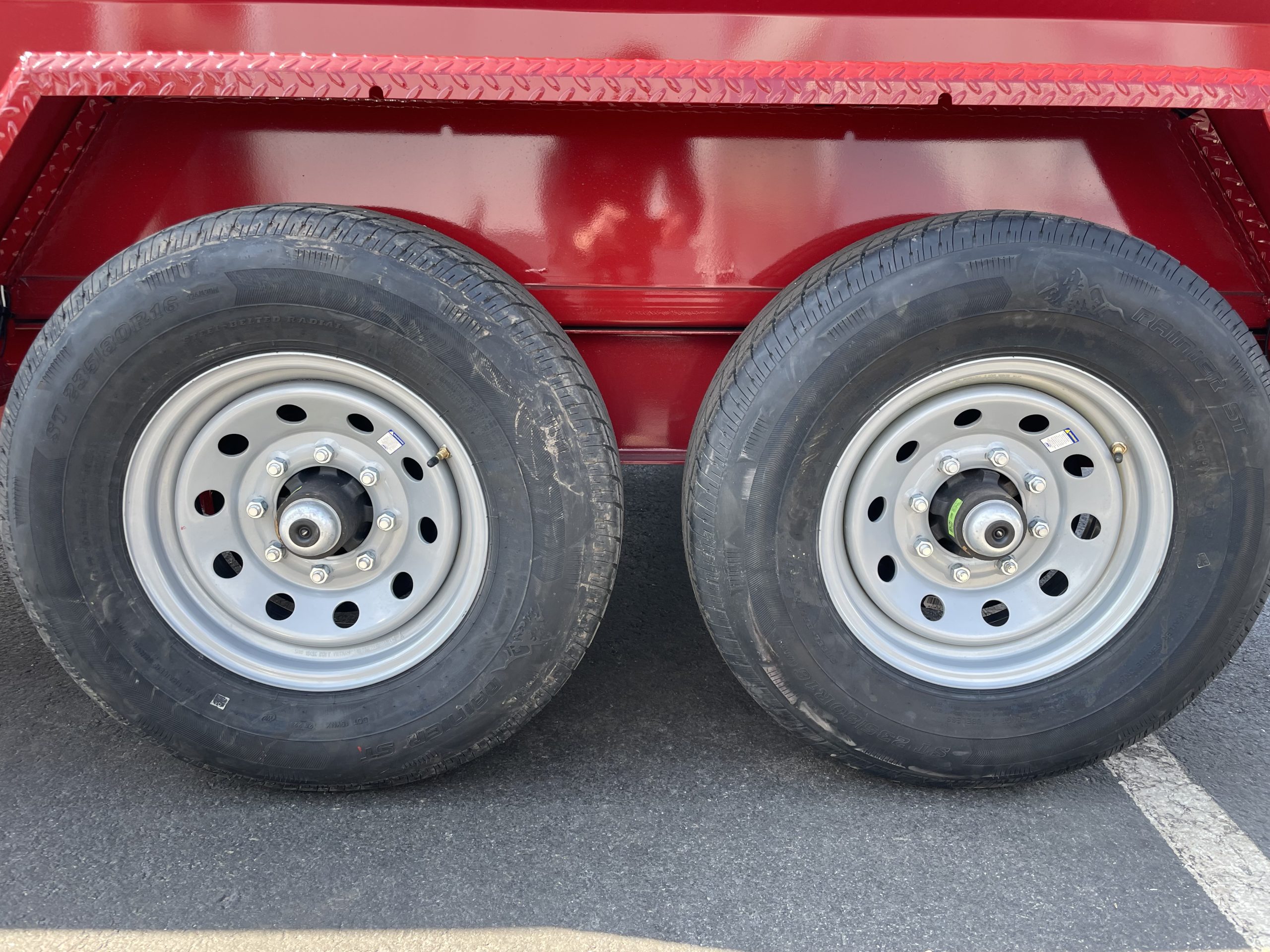 Dump Trailer 81.5"x12' Moritz Scissor Lift Red 12,000 Gvwr